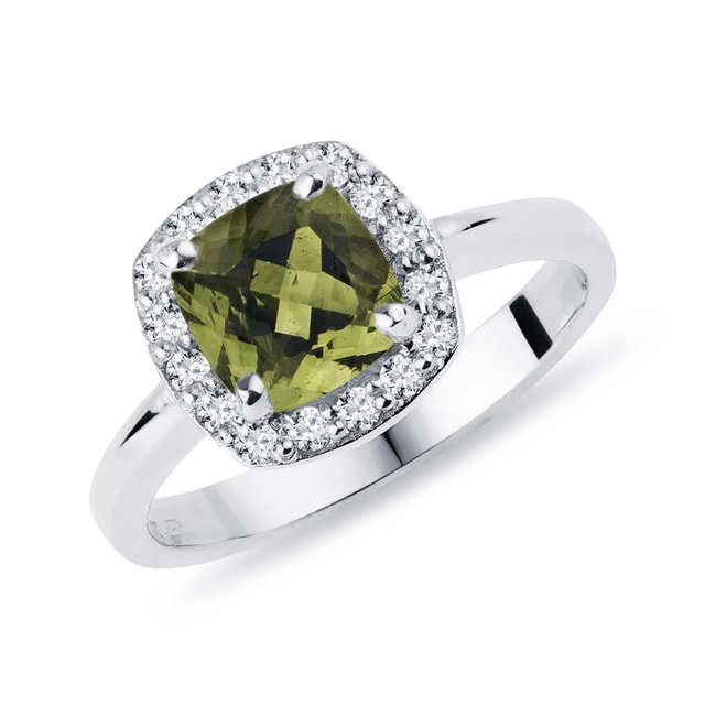 Ring in White Gold with Moldavite and Diamonds
