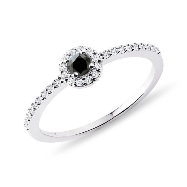Zlatý zásnubní prsten s černým diamantem