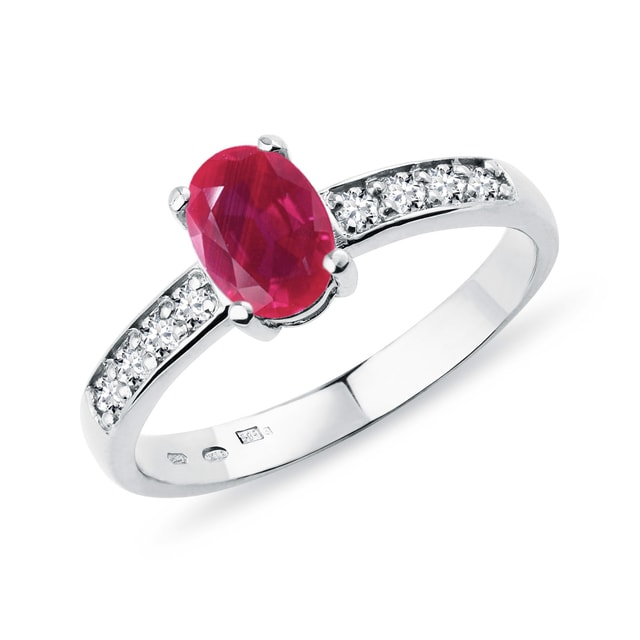 Ruby and diamond ring in white gold