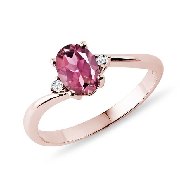 Prsten s oválným turmalínem v růžovém zlatě