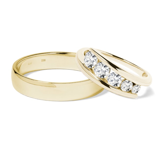 Diamond wedding rings in 14kt gold