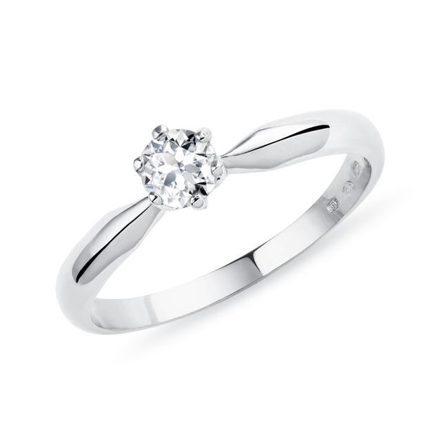 White Gold Engagement Ring with Diamond