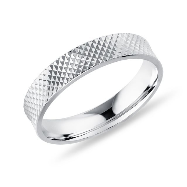 DÁMSKY PRSTEŇ Z BIELEHO ZLATA SO VZOROVANÍM - PRSTENE BIELE ZLATO - PRSTENE