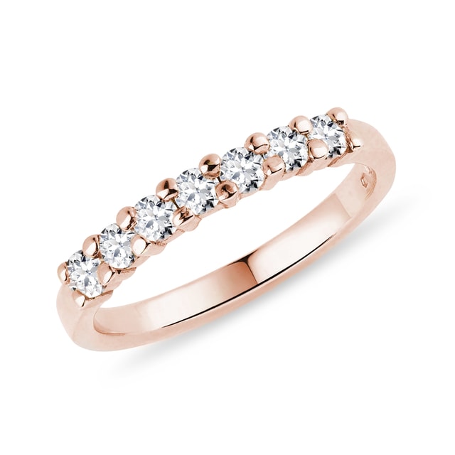 Diamond wedding ring in rose gold