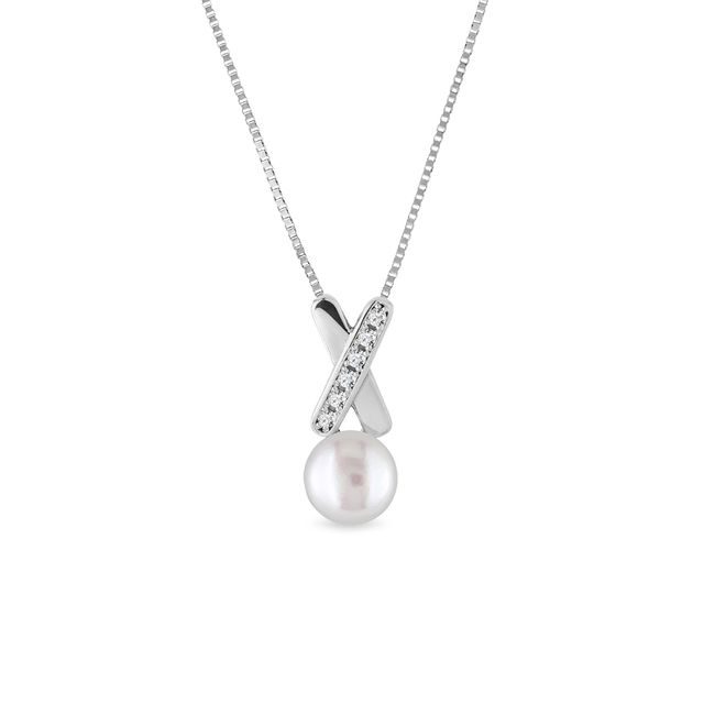 Zlatý náhrdelník s perlou a diamantmi