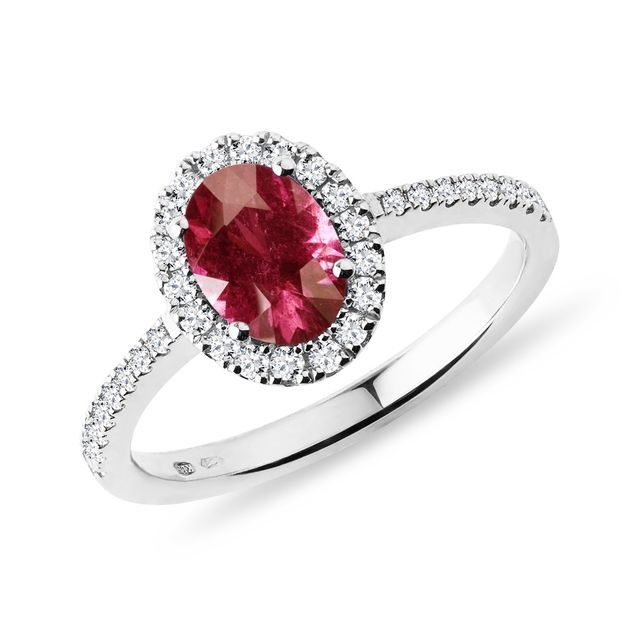 Tourmaline ring with diamonds in white gold