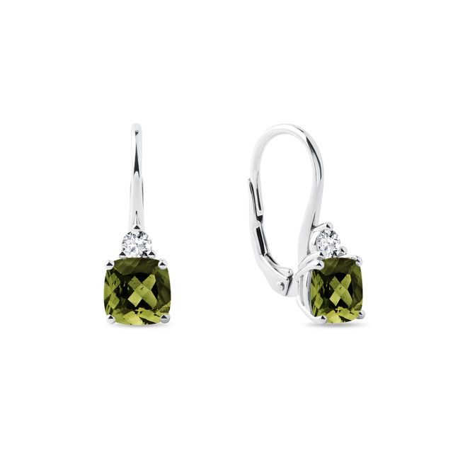 BOUCLES D’OREILLES EN OR BLANC, DIAMANTS ET MOLDAVITE - BOUCLES D'OREILLES EN MOLDAVITE - BOUCLES D'OREILLES