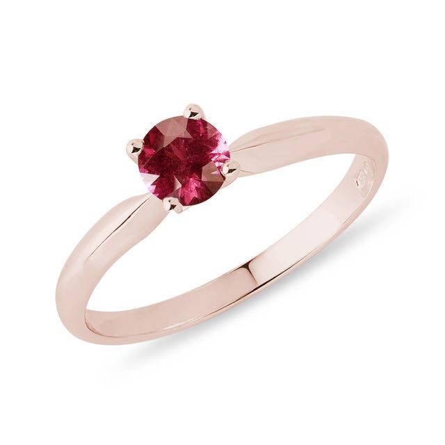 Zásnubní prsten z růžového zlata s rubelitem