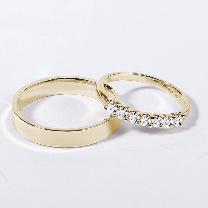 Gold wedding rings with diamonds - KLENOTA