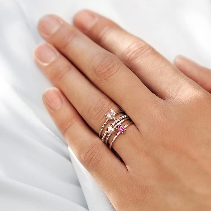 prsteny z růžového zlata s drahokamy - KLENOTA