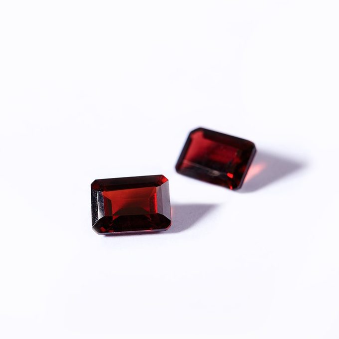 Garnet: a traditional gemstone as well as a new in | KLENOTA