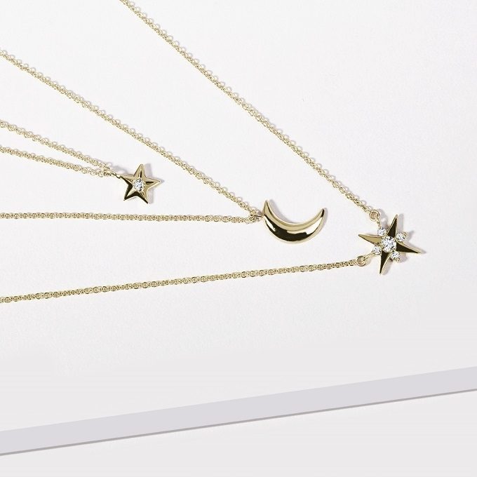Gold moon and star pendants with diamonds - KLENOTA