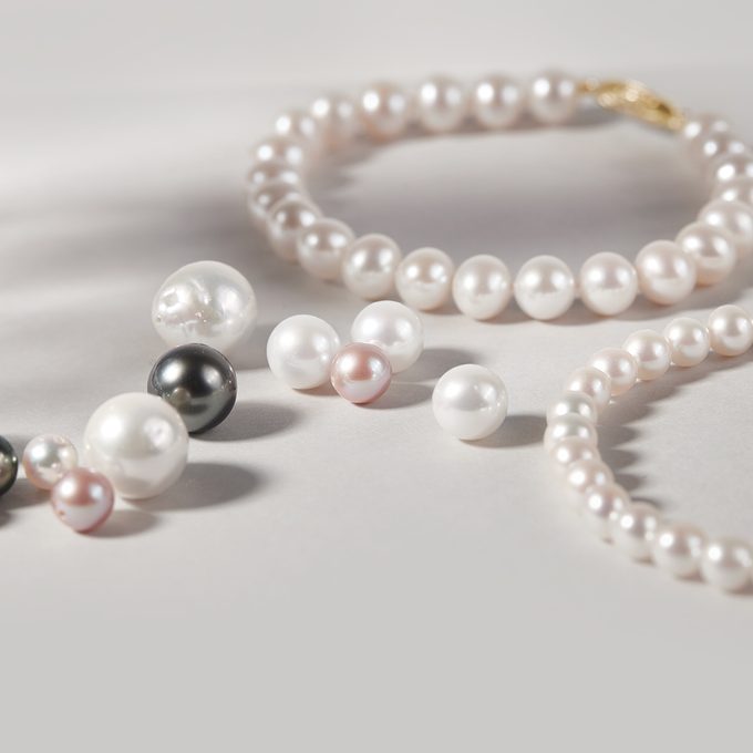 Bracelet made of freshwater pearls - KLENOTA