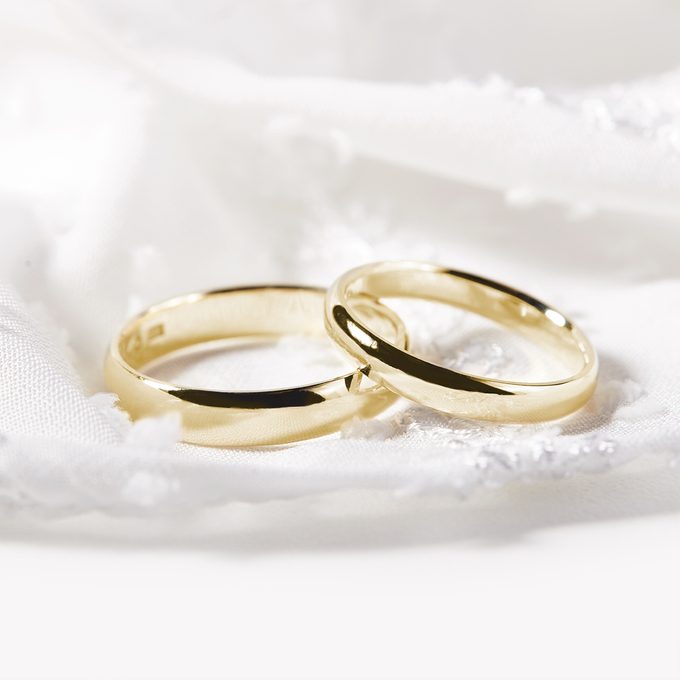  Classic wedding rings in yellow gold in smooth design - KLENOTA