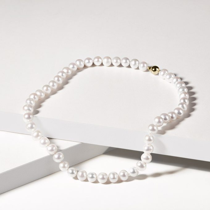 Freshwater pearl necklace - KLENOTA