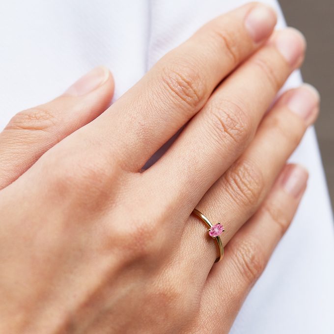 bague en or rose avec saphir rose - KLENOTA