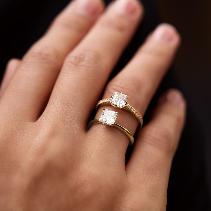 Verlobungsringe aus Gold mit Diamanten im Asscher- und Prinzess-Schliff - KLENOTA