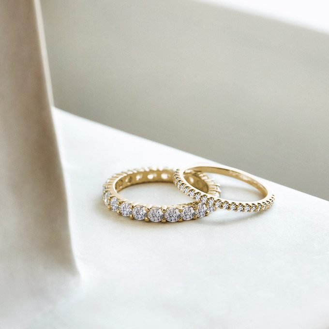 eternity rings made of yellow gold - KLENOTA