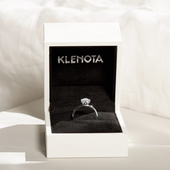 bague de fiançailles en or blanc avec diamant - KLENOTA