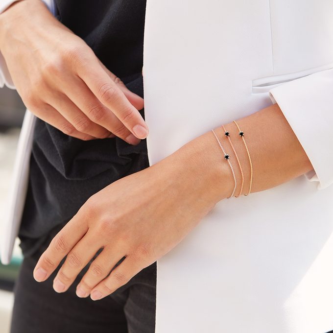 Minimalist gold bracelets with black diamond - KLENOTA
