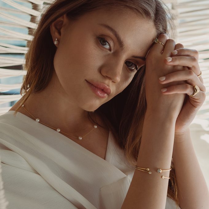 timeless pearl jewellery in yellow gold - KLENOTA