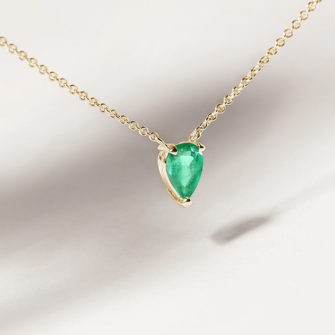 Emerald necklace in 14K yellow gold - KLENOTA