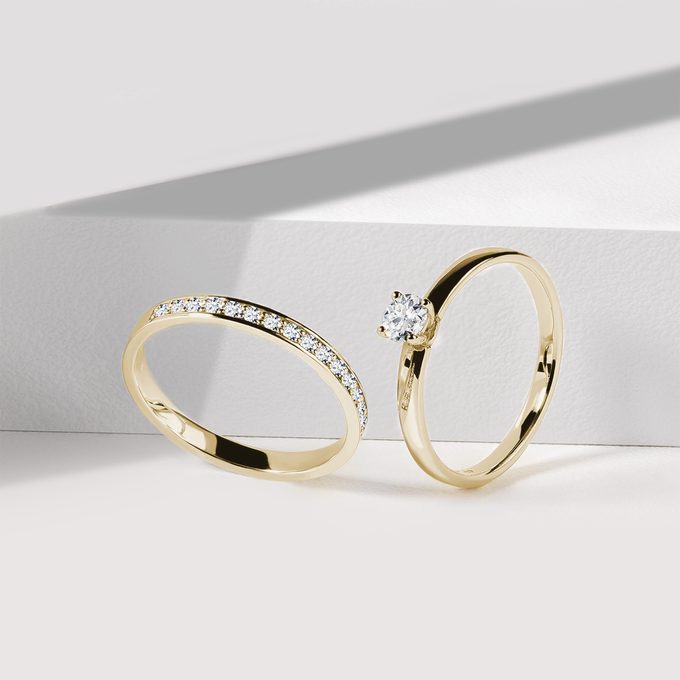 Set of engagement and wedding rings with yellow gold diamonds - KLENOTA