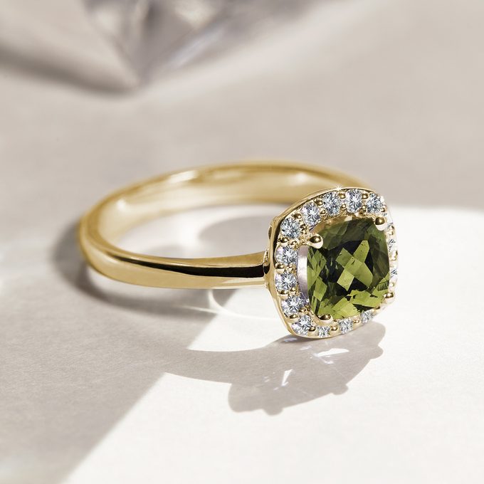luxusní diamanotvý prsten s vltavínem ze žlutého 14k zlata - KLENOTA