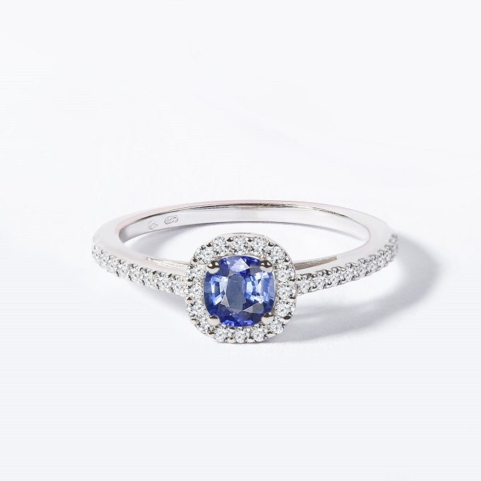 Bague halo en or blanc avec tanzanite et diamants - KLENOTA