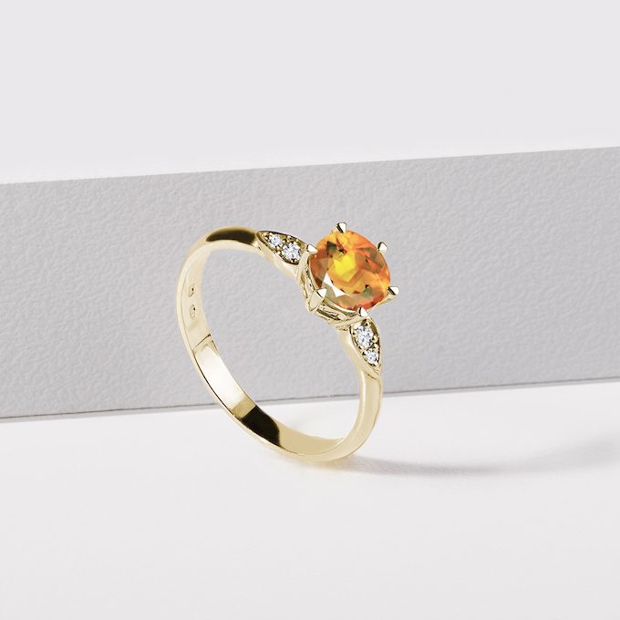 prsten ze žlutého zlata s diamanty a citrínem - KLENOTA