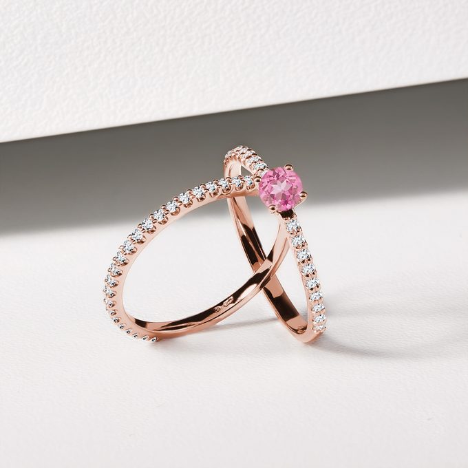 diamond rings with pink sapphire in rose gold - KLENOTA