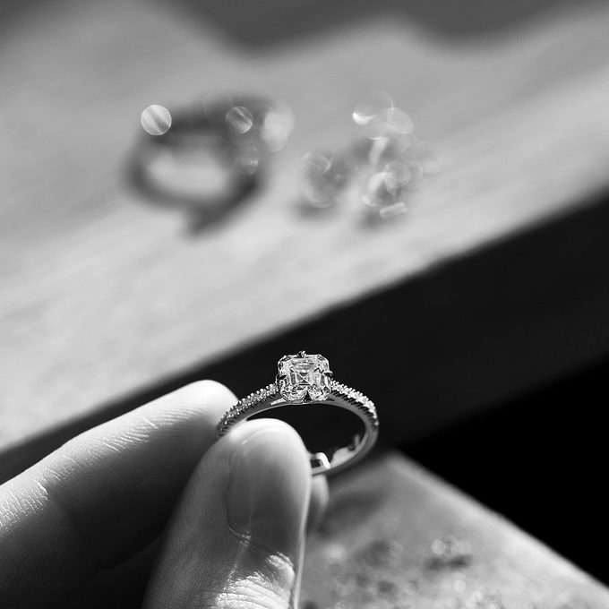 Luxusný prsteň s laboratórne vypestovaným diamantom v 14-karátovom zlate - KLENOTA