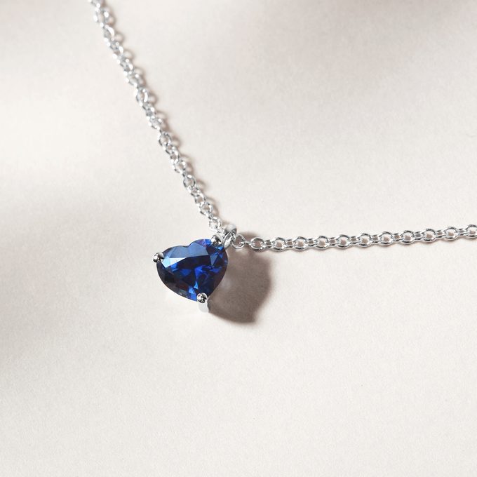 Heart cut sapphire necklace - KLENOTA