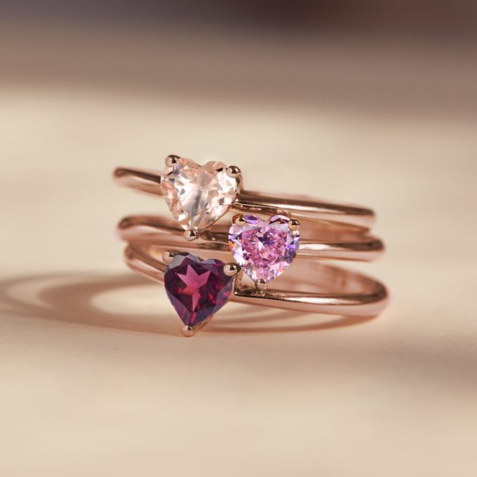 romantic rings with pink gems - KLENOTA