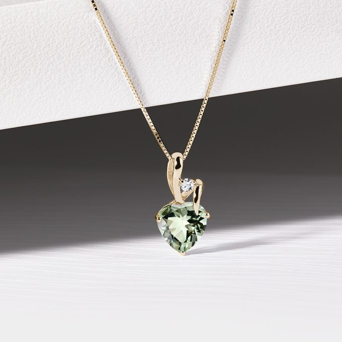 necklace with green amethyst in yellow 14k gold - KLENOTA