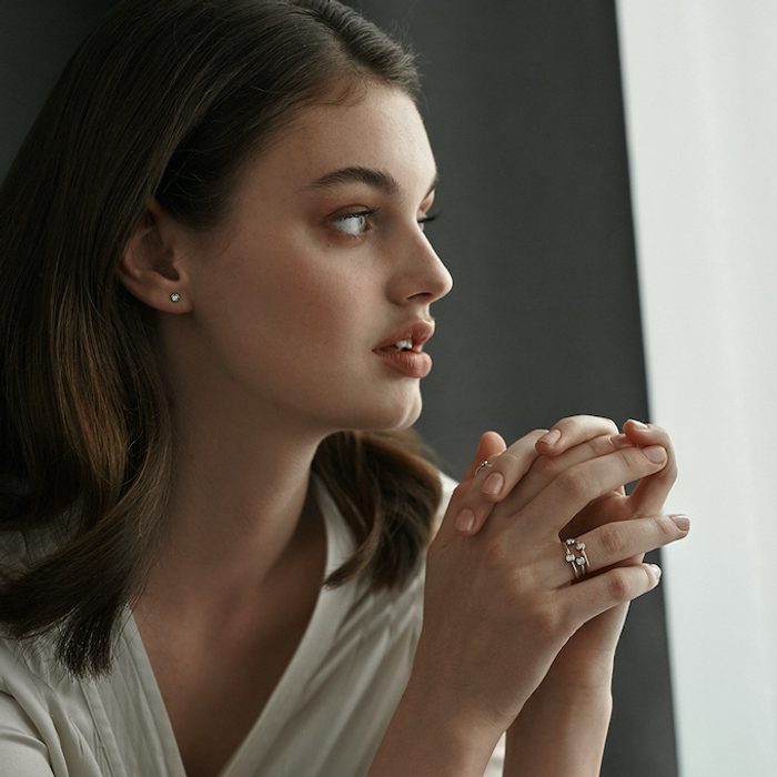 Our new Bezel jewelry collection: a trend in minimalist jewelry