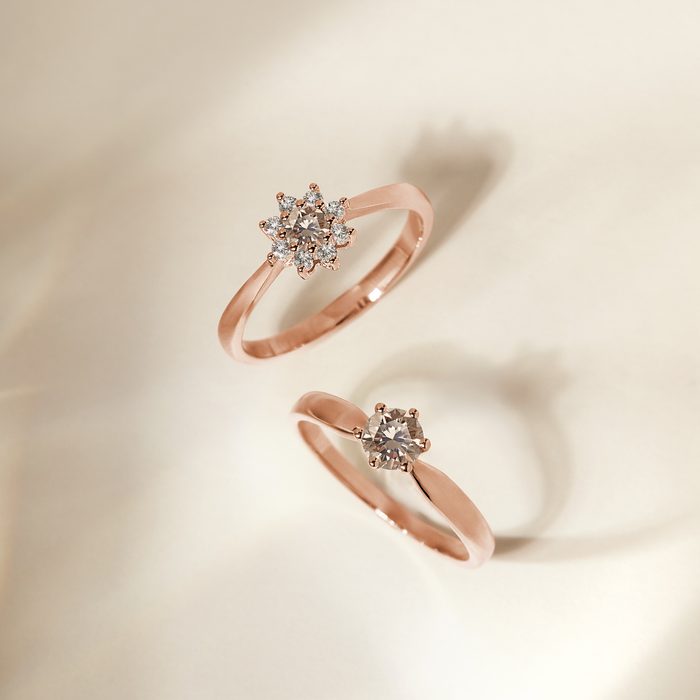 Champagne diamant: Šperk vo farbe roka Mocha Mousse