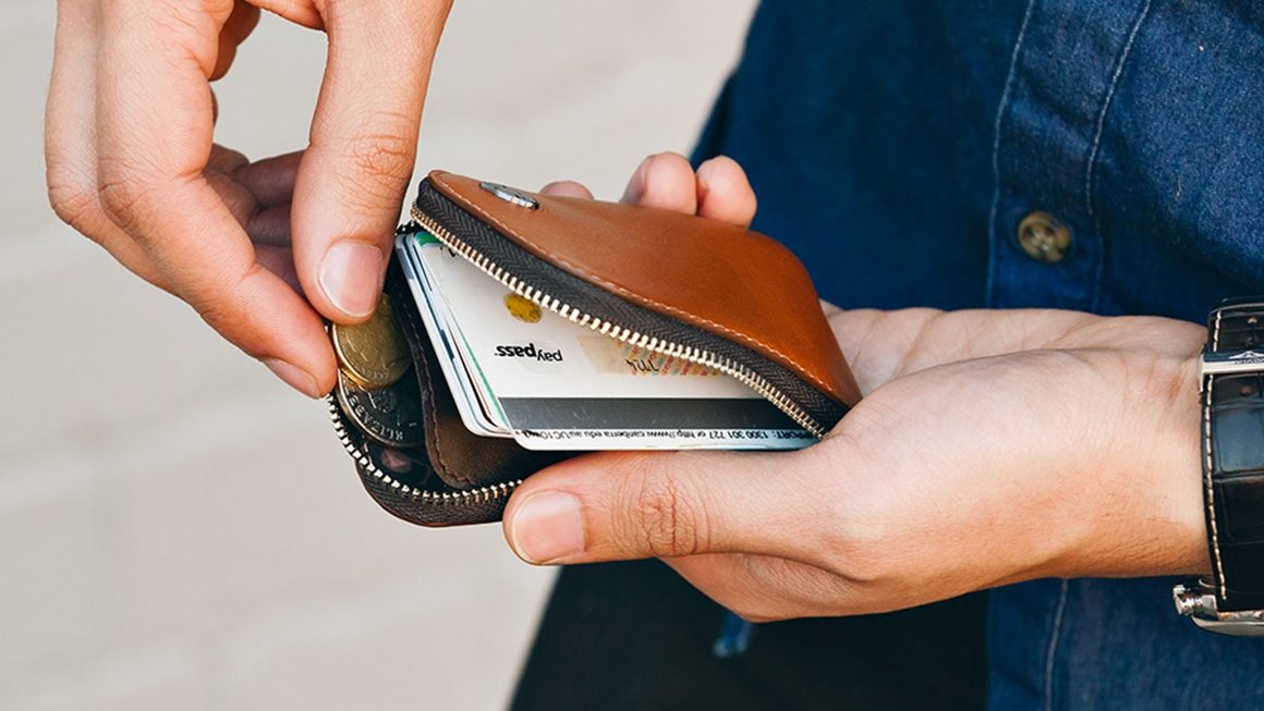 Bellroy Card Pocket (Small Leather Zipper Card Holder Wallet, Holds 4-15  Cards, Coin Pouch, Folded Note Storage)