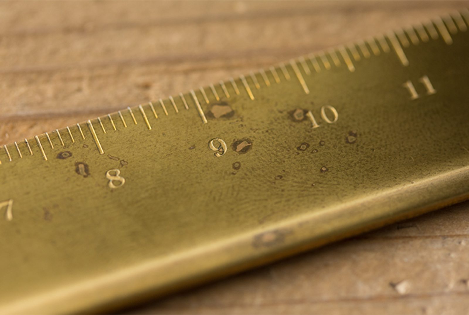 Grubert Ruler Gentleman Store - TRAVELER'S — Brass Ruler - TRAVELER'S COMPANY ...