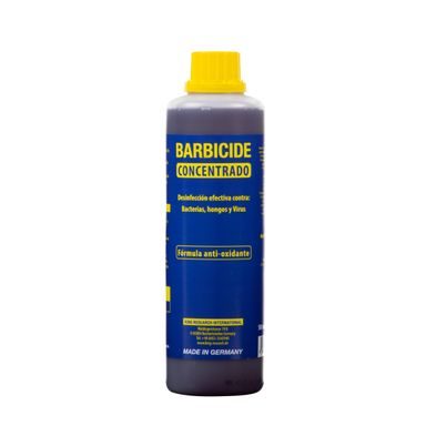 Koncentrovaný dezinfekční přípravek pro holičské nástroje Barbicide (500 ml)