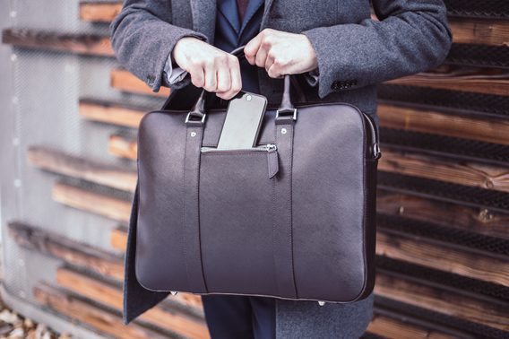 Kožená taška na notebook John & Paul - tmavě hnědá