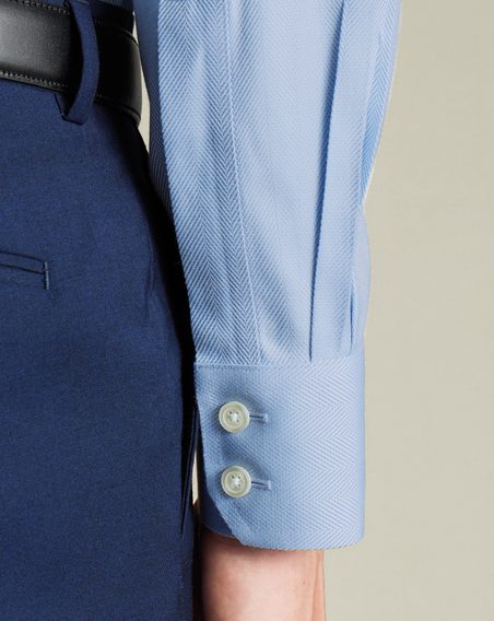 Charles Tyrwhitt Spread Collar Non-Iron Herringbone Shirt — Sky Blue