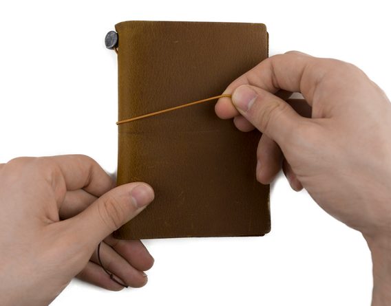 Bazar: TRAVELER'S Notebook — Camel (Passport)