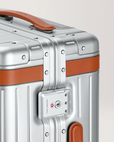 Carl Friedrik — The Carry-on Aluminium