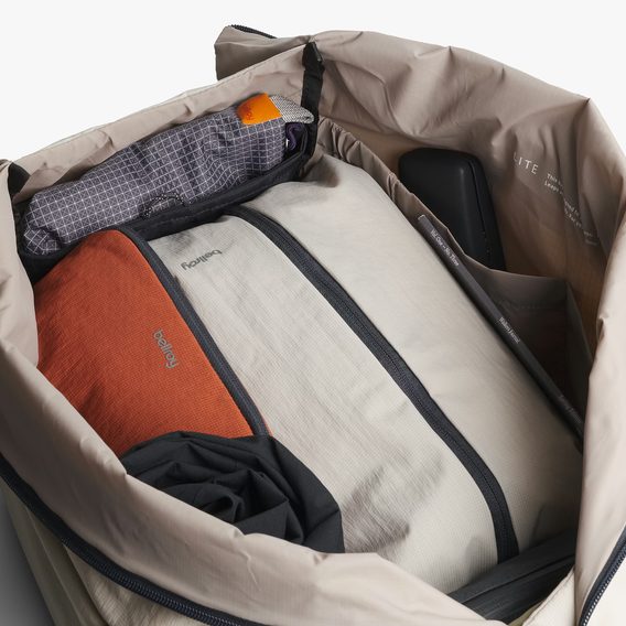 Bellroy Lite Duffel (40 l)