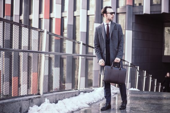 Kožená slim taška na notebook John & Paul - tmavě hnědá