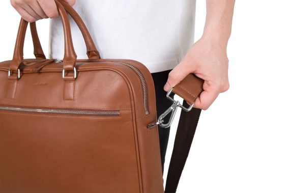 Kožená slim taška na notebook Sandqvist Dag - Cognac Brown