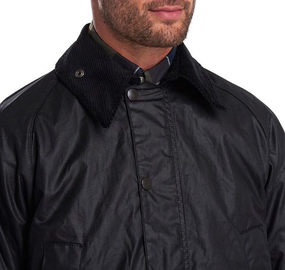 С восък обработено яке за момчета Barbour Bedale - черно