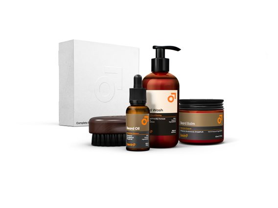 Větší dárková sada oleje, balzámu, šamponu a kartáče na plnovous Beviro Complete Beard Set - Cinnamon Season