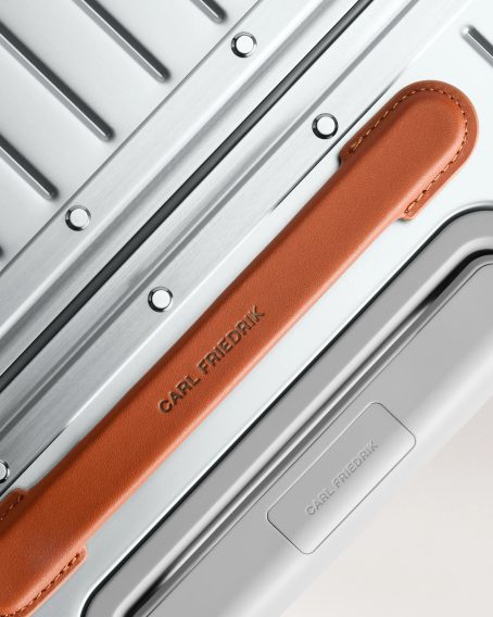 Carl Friedrik — The Carry-on Aluminium